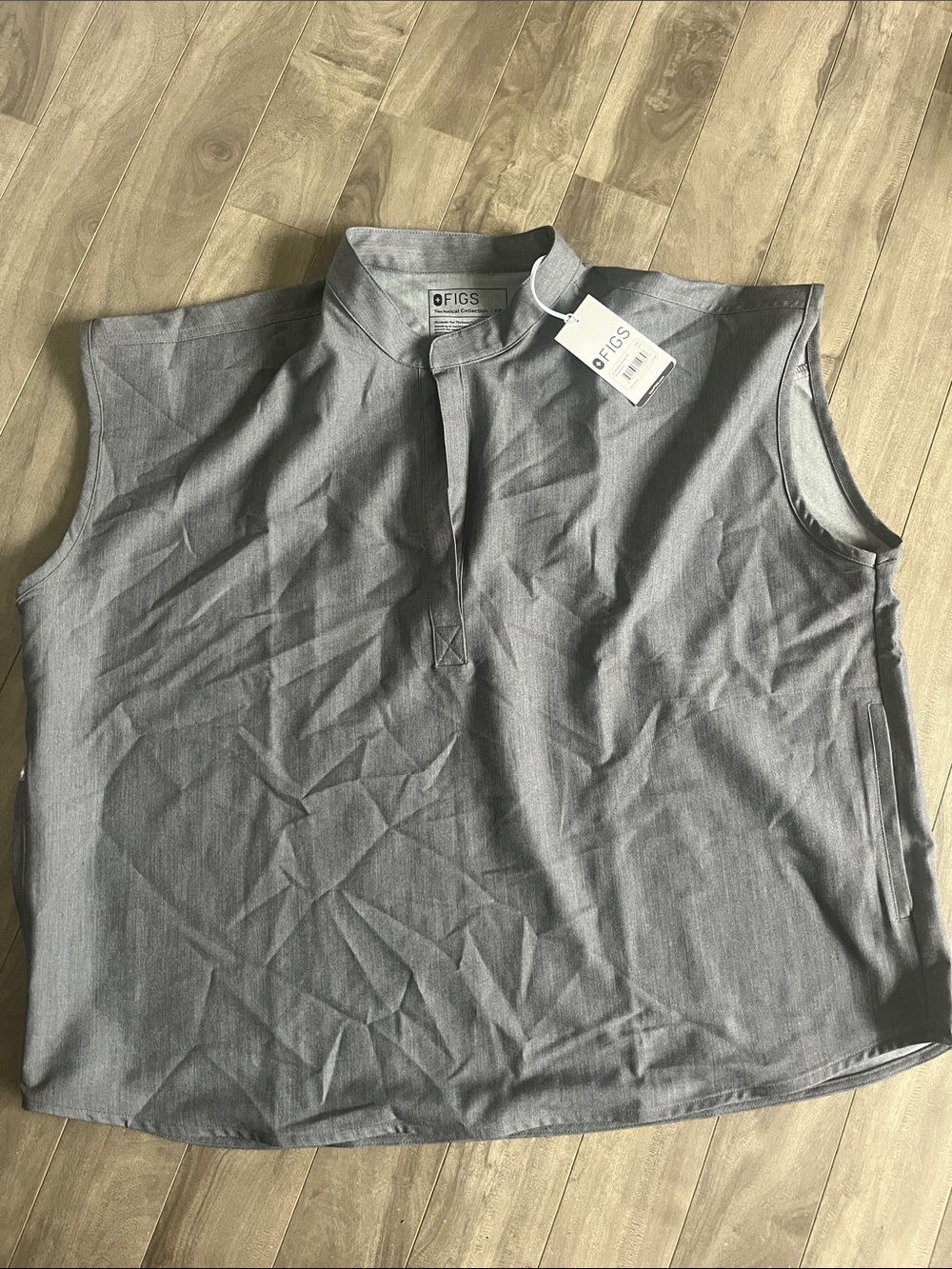 FIGS Oversize Rafaela Scrub Top NWT - Picture 2 of 9
